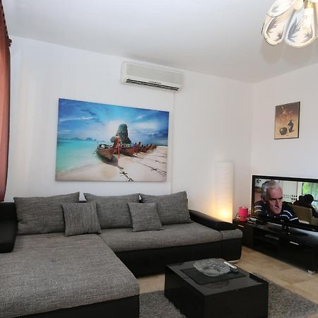 Apartment Lidija Šilo Kültér fotó