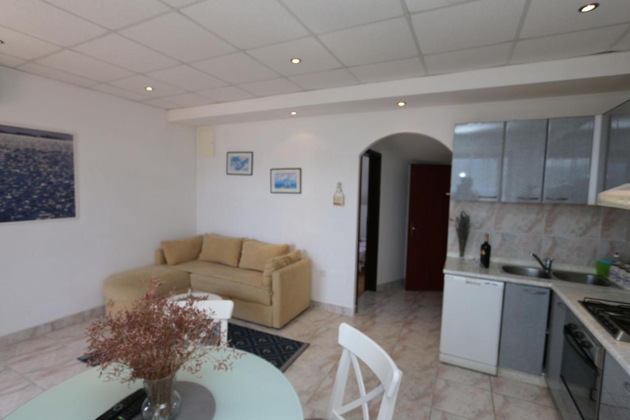 Apartment Lidija Šilo Kültér fotó