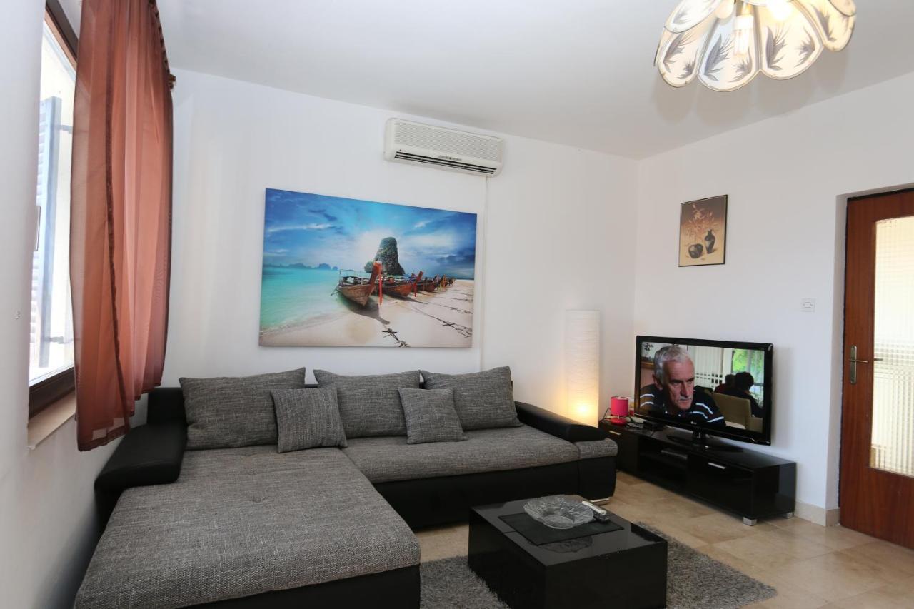 Apartment Lidija Šilo Kültér fotó